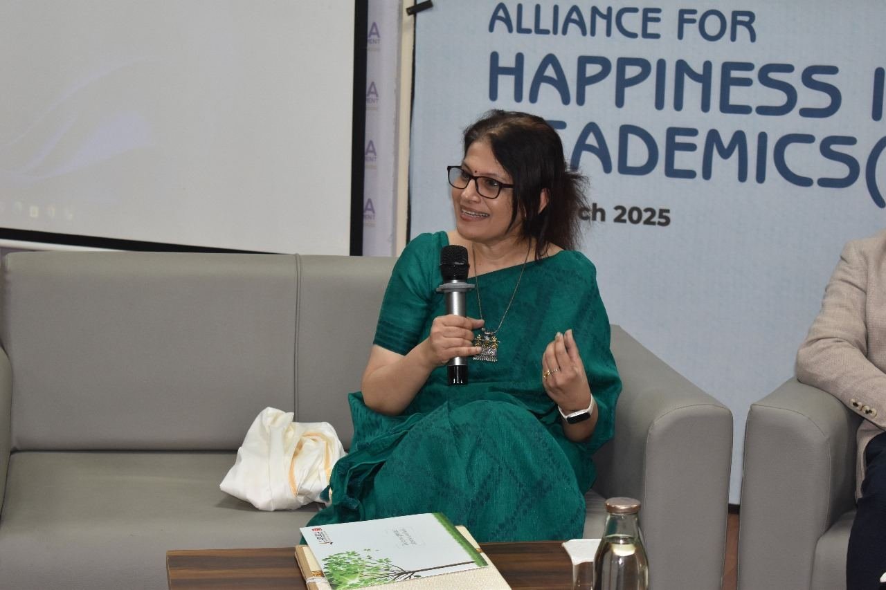 Shoba Shekar speaking on a panel at Jaipuria Institute of Management