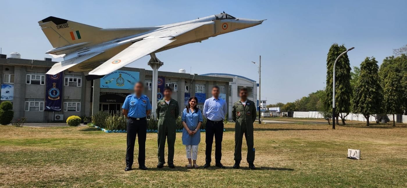 Shoba Shekar with Indian Air Force personnel